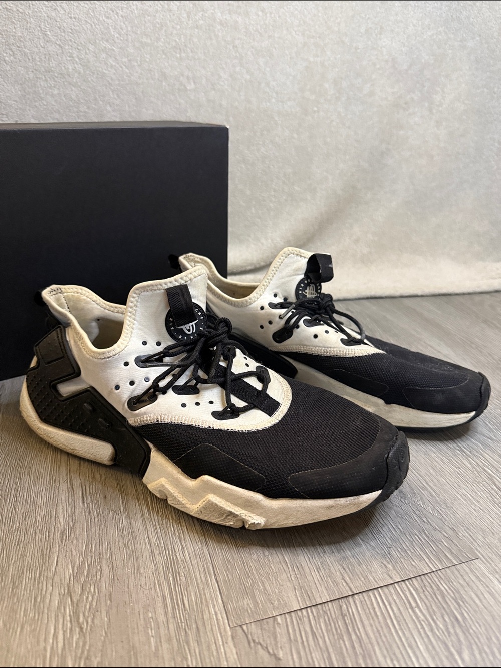 Nike Air Huarache Drift Black Sail White Sneakers AH7334-002 - size 10